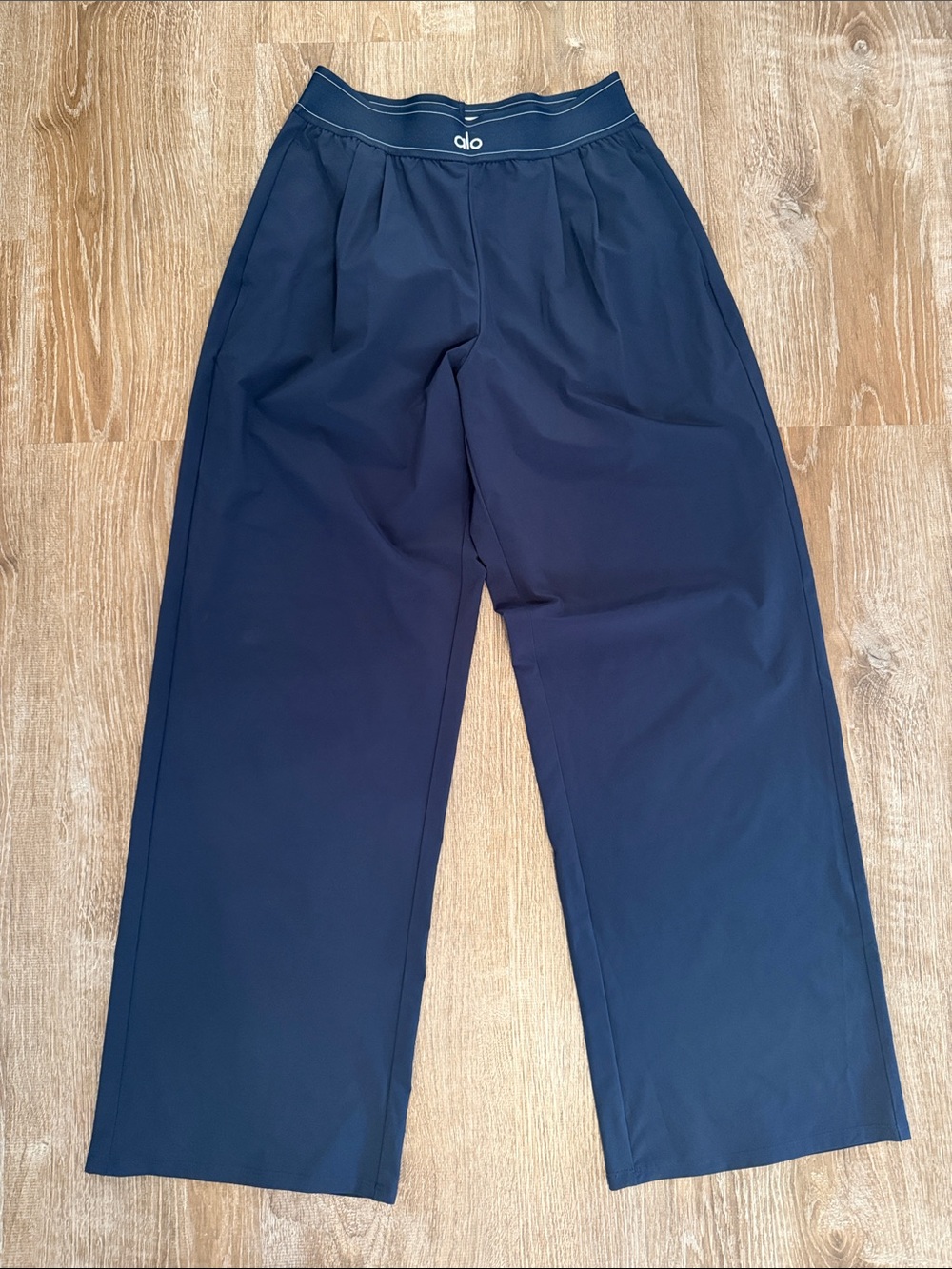 ALO Yoga Women's Navy Suit Up Trouser